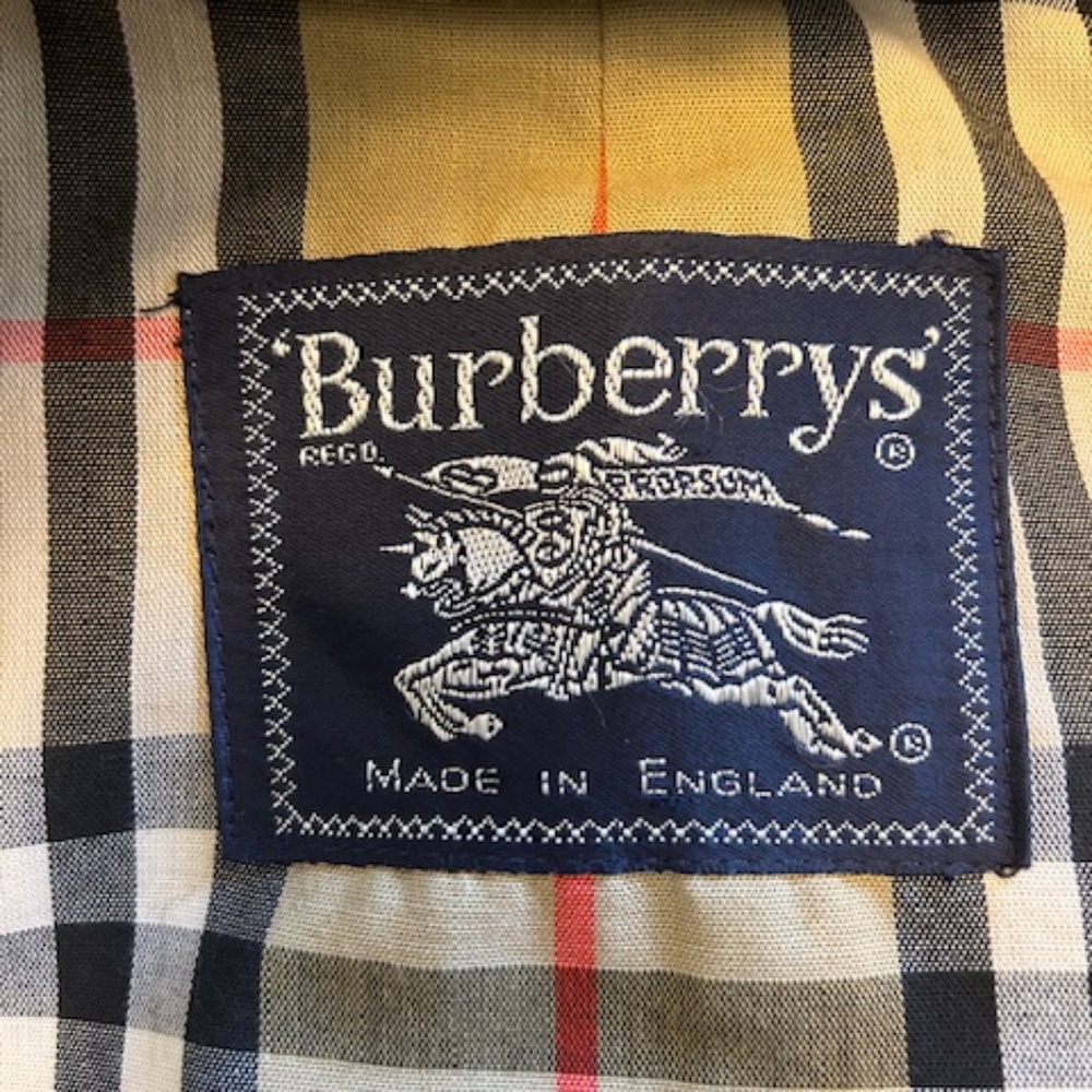 Classic vintage Burberry trench - sz m